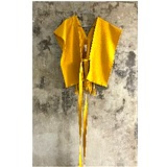 Kimomo Alejandra Raw organic Top wear so many ways Your new golden wardrobe fav! - Picture 2 of 7